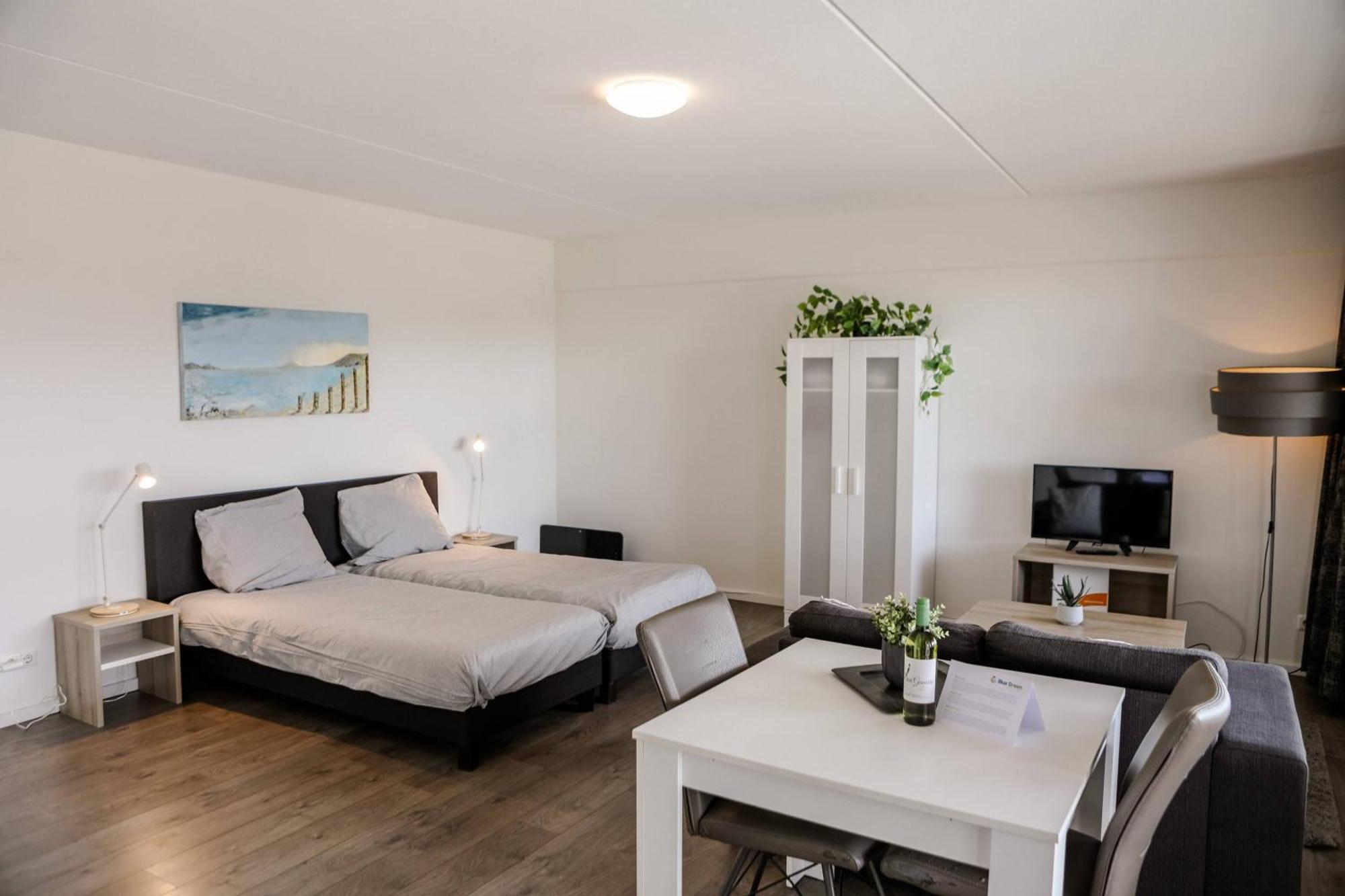 Strand Appartementen 韦默尔丁厄 外观 照片